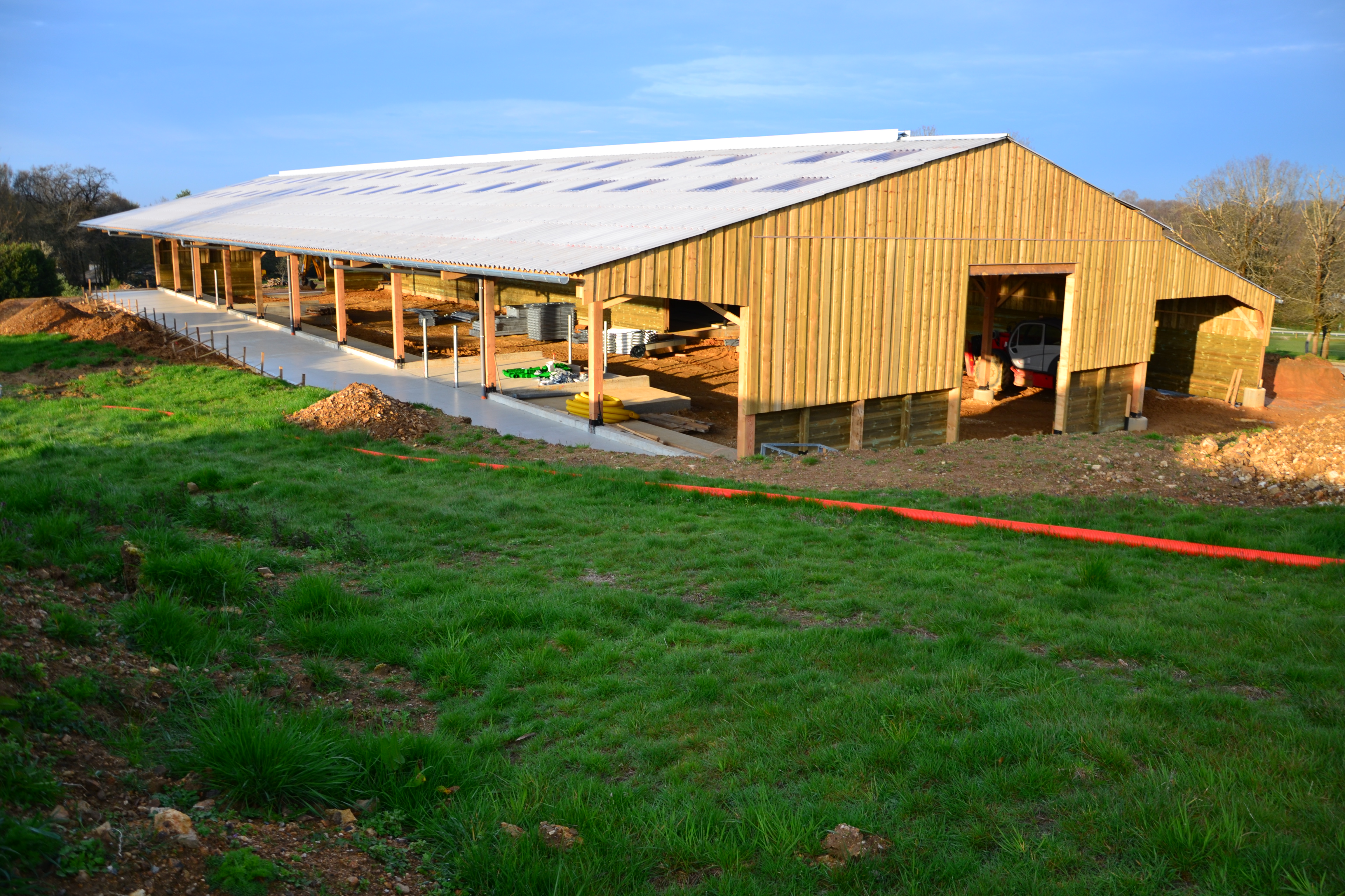 Hangar agricole, Bâtiment de stockage - Bois lamellé-collé