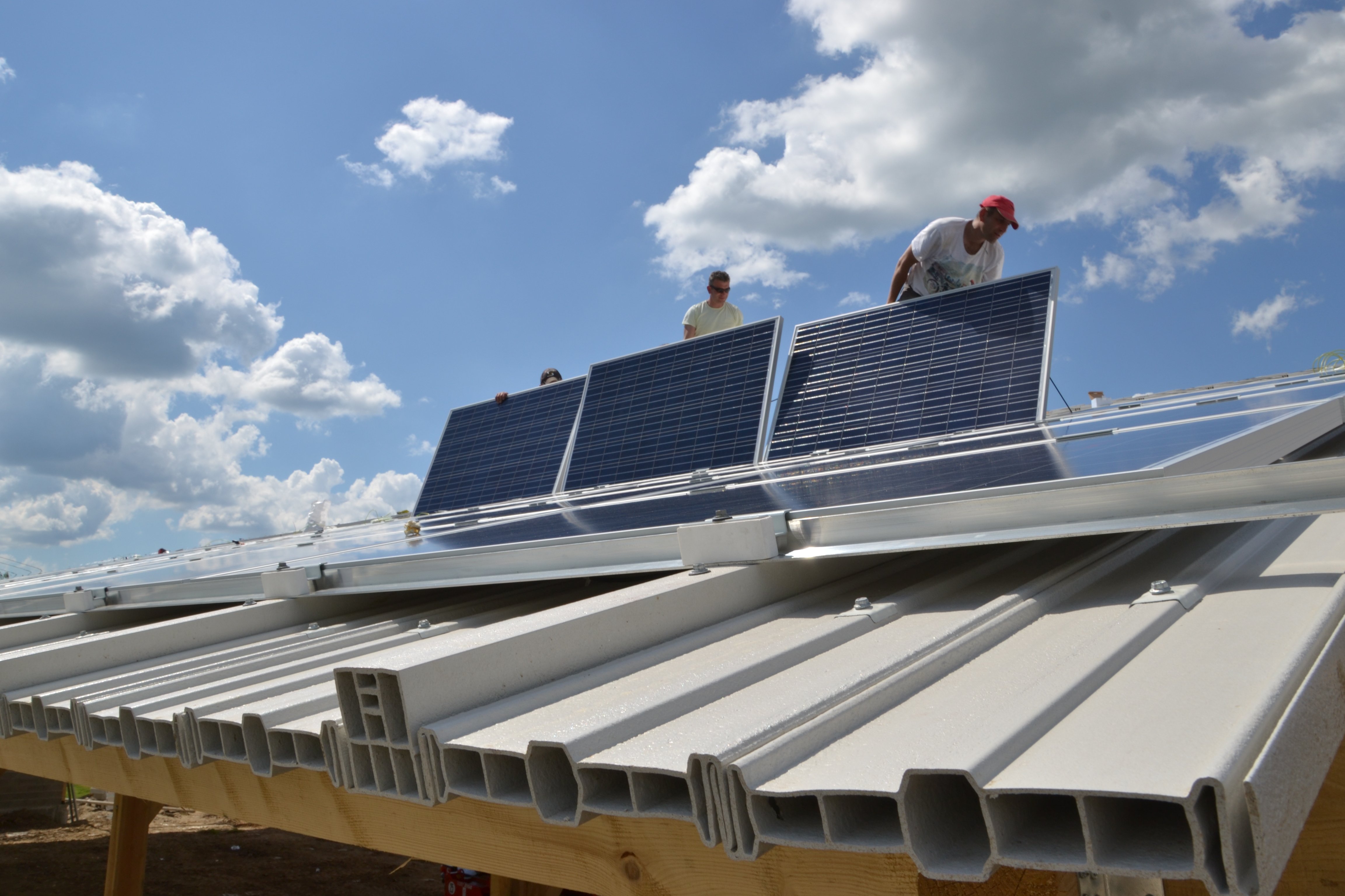 (87) Pose des Panneaux Solaires sur BarSun système