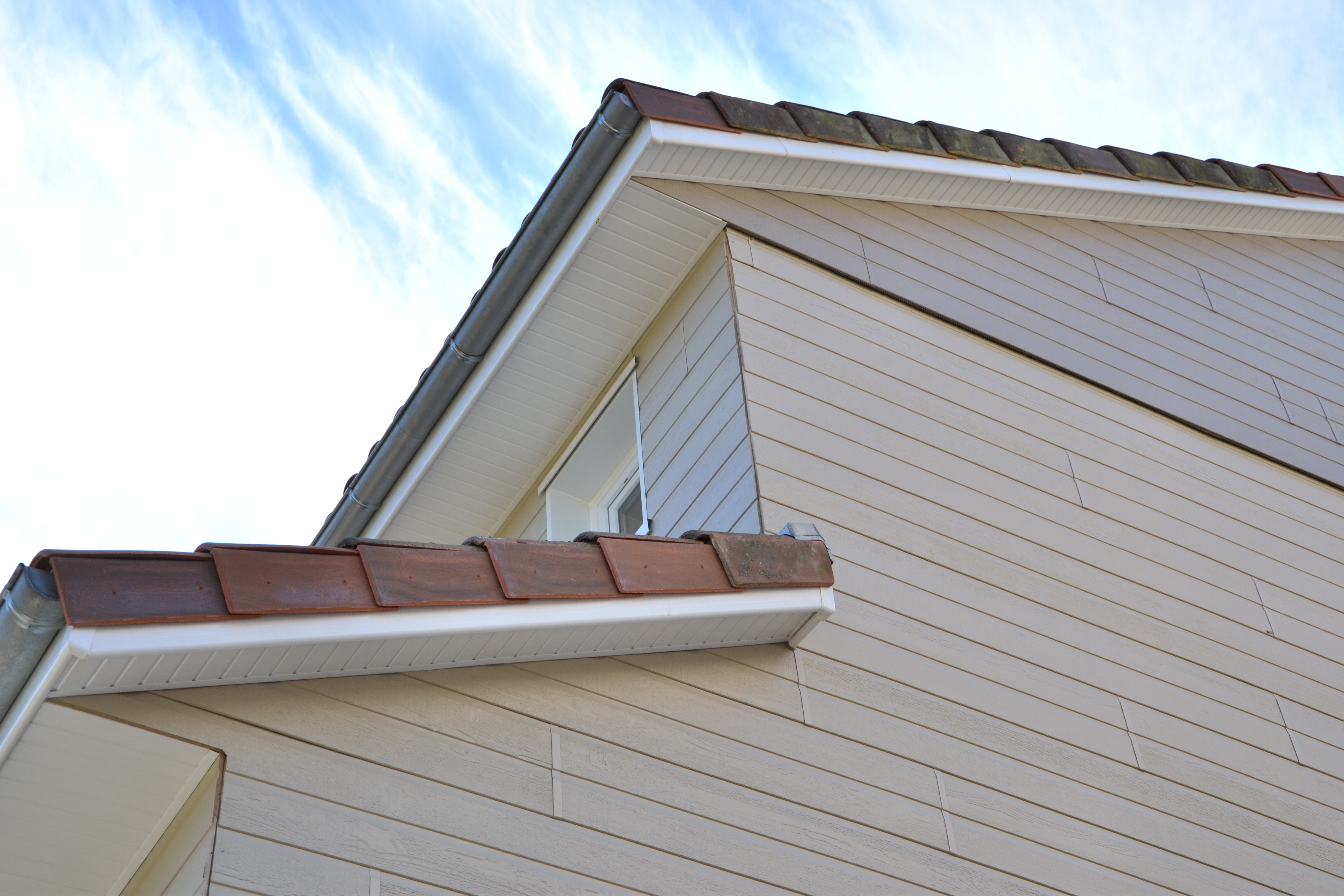 Détail bardage type Canexel 