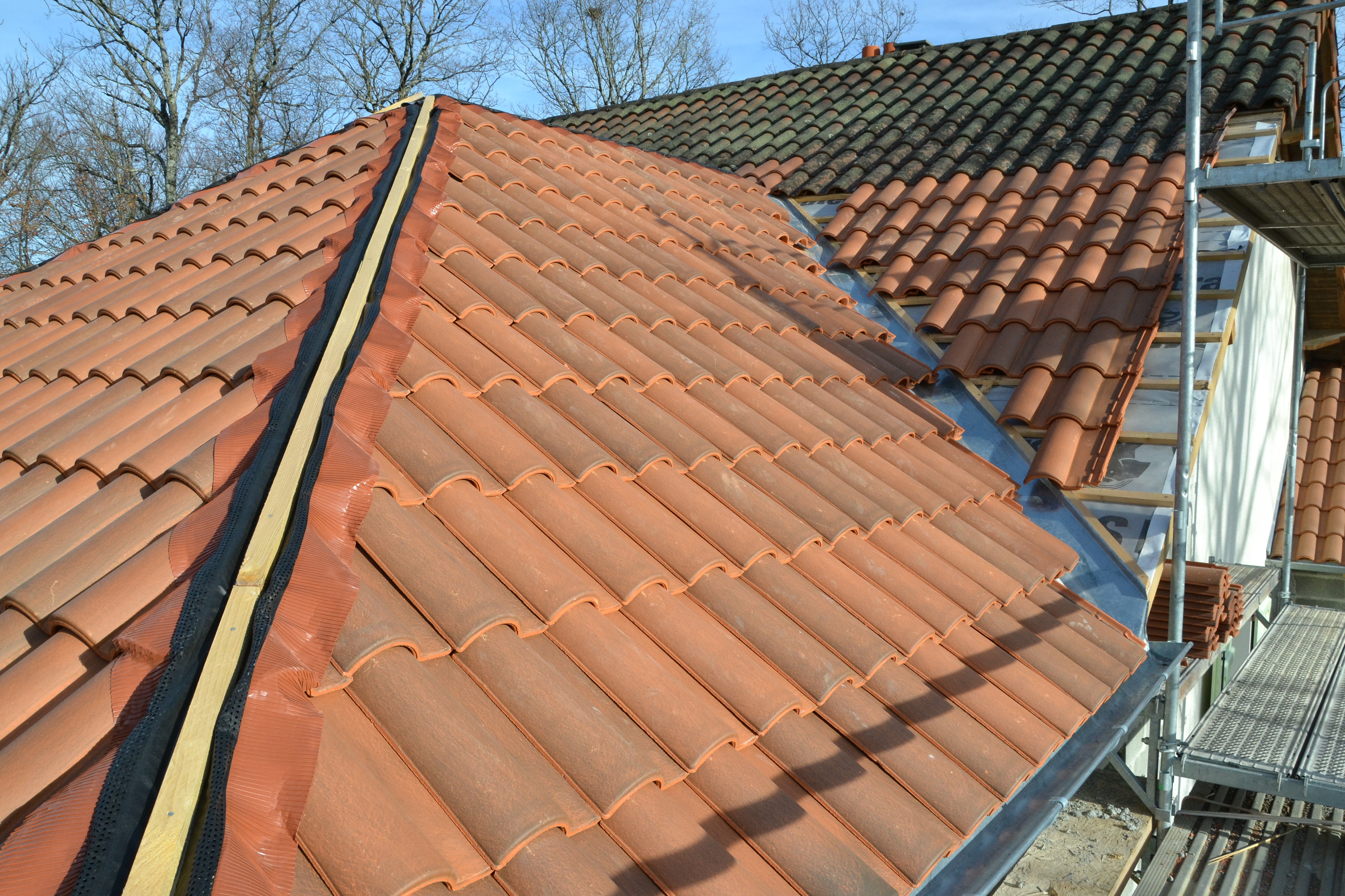 Extension Couverture Tuile Romane en cours de réalisation