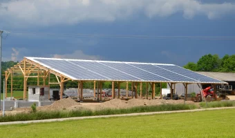 Stabulation, couverture panneaux photovoltaïques sur Barsun Roof System