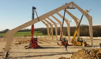 Ossature bois d'un bâtiment industriel - CMBM